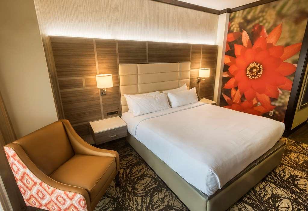 Wild Horse Pass Hotel & Casino Chandler Room photo